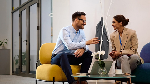 original Mitel’s approach to UC allows organizations to mix and match private cloud, public cloud, and on-premises deployments in the same environment to best suit their operational needs. (Photo: Business Wire)