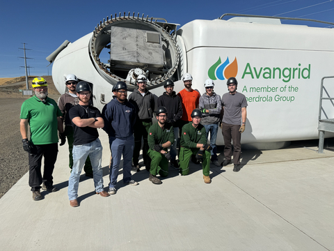 Avangrid welcomes first group of new hires to National Training Center in Oregon. (Photo: Business Wire)