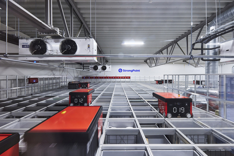 StrongPoint's installation of the world's first AutoStore™ Multi-Temperature Solution™ with a frozen zone 2 (Photo: Business Wire)