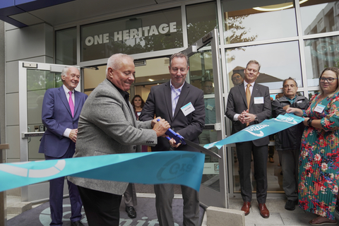 Don MacArthur, SVP of Strategic Accounts at Granite, and Michael Jacobs, CTO of J.Crew and Chair of the Granite User Group, cut the ribbon at Granite’s new headquarters, as Senator Ed Markey and INCOMPAS CEO Chip Pickering look on in the background. (Photo: Business Wire)