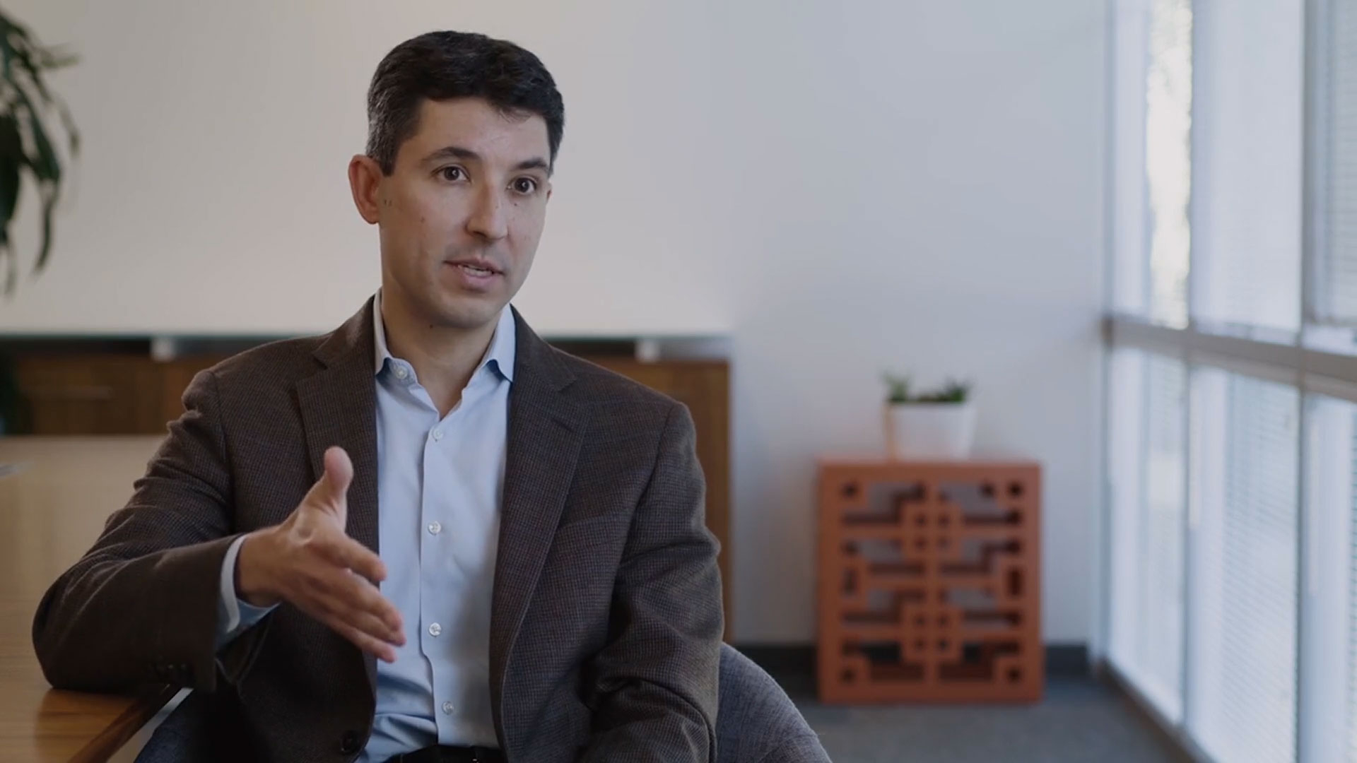 Sean Shirvani, M.D., chief medical officer at RefleXion, discusses the groundbreaking ability of SCINTIX therapy to accurately target tumors in a way that has never been done before.