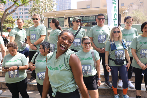 Team Herbalife participates in the 31st Annual Stair Climb and Urban Hike to help promote health and wellness. (Photo: Business Wire)