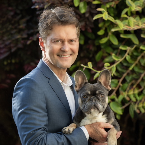 Brad Smith will succeed Niko Lahanas as Chief Financial Officer of Central Garden & Pet. Mr. Smith joined Central in May 2017 and has provided strong financial leadership to Central's Pet segment. (Photo: Business Wire)