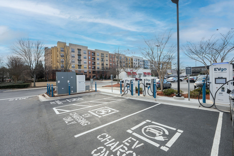 EVgo fast charging station installed near multifamily housing (Photo: Business Wire)