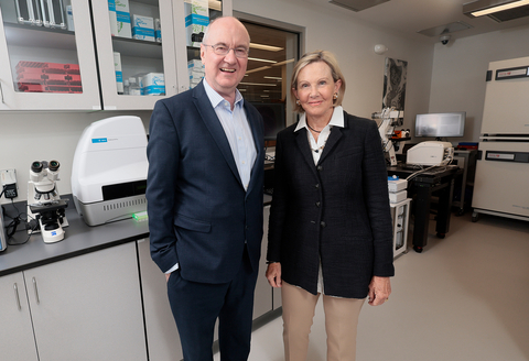 Dr. Douglas F. Nixon, the new director of the Institute of Translational Research, stands next to Susan Karches, whose generous gift helped endow him as the Karches Family Professor in Translational Research and establish the Karches Family Laboratory. (Credit: Feinstein Institutes).