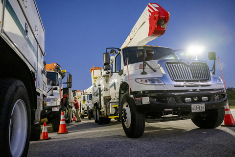 Exelon/BGE employees prepare to depart for Florida from a service center in Maryland. (Photo: Business Wire)