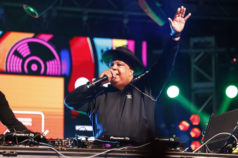 Catch performances by Rev Run, Kid Capri and more at BACARDĺ presents JJ Johnson’s The Cookout: A Hip Hop Celebration hosted by Rev Run and Angela Yee on Sunday, October 20. (Photo: Business Wire)