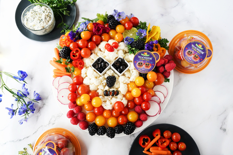 NatureSweet Día de Muertos Seasonal Medley is the perfect holiday treat (Photo: Business Wire)