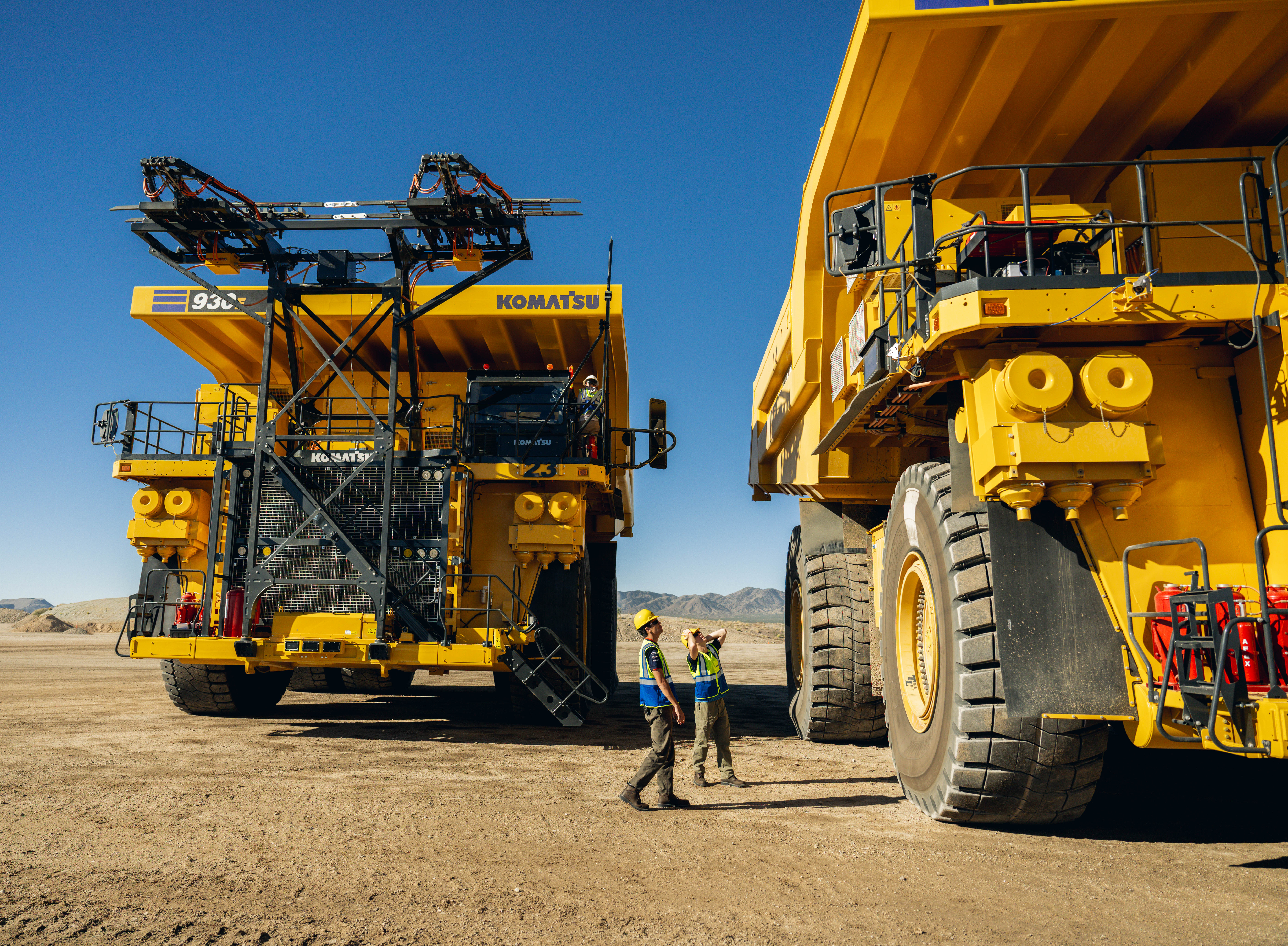 アパルトモン DEUXIEMECLASSE ILBYSAORI KOMATSU Williams Racing drivers try mining giants at Komatsu's Arizona