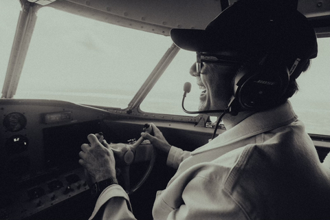 Phillip Sarofim in flight (Photo: Business Wire)