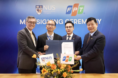 NUS School of Computing and FPT MOU Signing Ceremony in Singapore. L to R: Professor Tan Eng Chye, President, NUS; Professor He Bingsheng, Vice Dean (Research), NUS School of Computing; Mr. David Nguyen, CEO, FPT Asia Pacific; Dr. Truong Gia Binh, Founder and Chairman, FPT Corporation. (Photo: Business Wire)