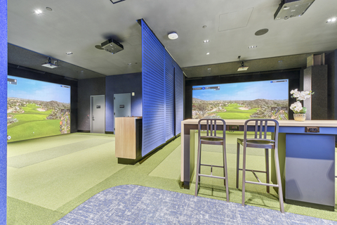 "ESRTees," two golf simulators (Photo: Business Wire)