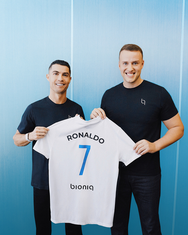 Cristiano Ronaldo with Vadim Fedotov, Co-Founder & CEO of Bioniq (Photo: Business Wire)