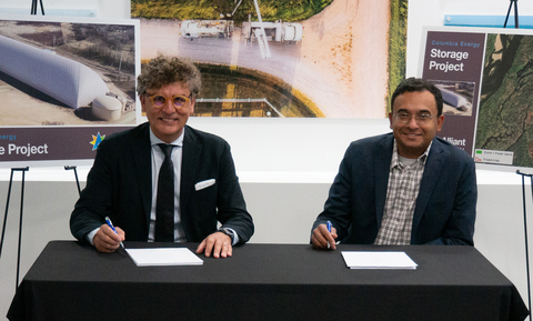 Left: Claudio Spadacini, CEO ? Energy Dome. Right: Raja Sundararajan, Executive Vice President ? Alliant Energy. (Photo: Business Wire)