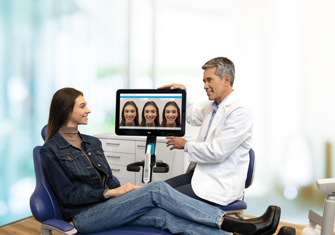 Invisalign® Outcome Simulator Pro with multiple treatment simulation to drive chairside patient education about treatment options. (Photo: Business Wire)