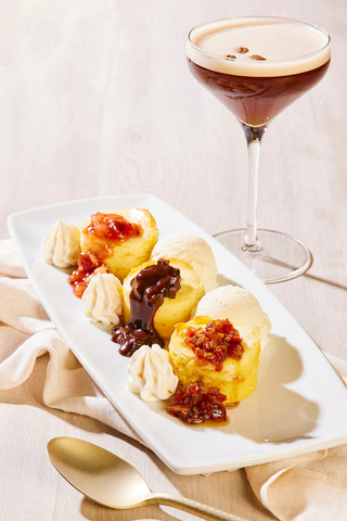 Mini Butter Cake Flight (Photo: Business Wire)