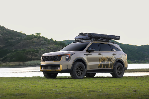 A 2024 Kia Sorento SUV covered with XPEL’s STEALTH™ Paint Protection Film (PPF), XPEL™ PRIME XR PLUS nano-ceramic window film, FUSION PLUS™ ceramic coating and more. (Photo: Business Wire)