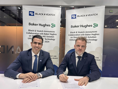 Youssef Merjaneh (left), senior vice president and managing director, Europe, Middle East and Africa for Black & Veatch, and Riccardo Barbieri (right), vice president, Sales and Commercial of Gas Technology Equipment, IET, Baker Hughes, sign a collaboration agreement at ADIPEC 2024 in Abu Dhabi, United Arab Emirates. (Photo: Business Wire)