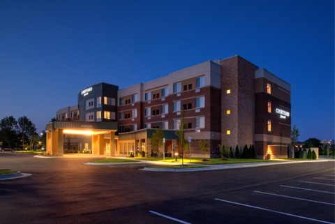 Peachtree Group (“Peachtree”) has announced a long-term partnership with Southfield, Michigan-based Group 10 Management (“Group 10”), expanding its managed portfolio with 14 new hotels totaling 1,648 rooms, including the Courtyard by Marriott Detroit Farmington (pictured). (Photo: Business Wire)