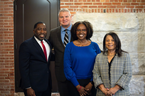 From left: Rep. Marcus Evans, City of Hope Chicago President Pete Govorchin, cancer survivor Valerie Traynham, and Rep. Rita Mayfield rally support for the Illinois Cancer Patient Bill of Rights at the State Capitol. (Photo: Business Wire)