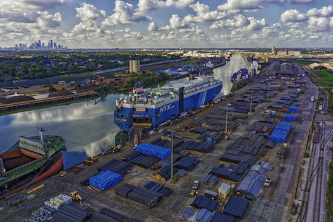 The Port Houston general cargo facility, the Turning Basin. The Houston skyline is seen in the distance on the far left, and the grain elevators can be seen in the distance on the far right. (Photo: Business Wire)