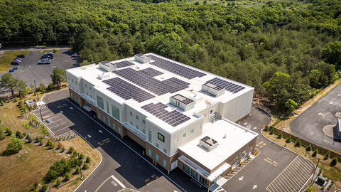 Developed by Wunder, a new 177 kW rooftop solar system is located on the top of Metro Self Storage's facility in Wall, NJ. (Photo: Business Wire)