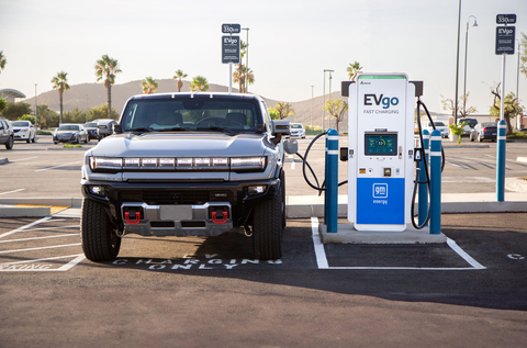 GM and EVgo surpass 2,000 public fast charging stalls in the U.S. (Photo: Business Wire)