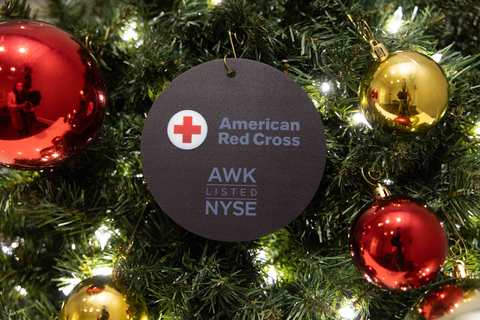 American Water (NYSE: AWK) selected the American Red Cross to be recognized as part of the New York Stock Exchange’s 2024 Global Giving Campaign. The Company was honored with a commemorative custom ornament which will be featured on the holiday trees in front of the NYSE. (Photo: Business Wire)