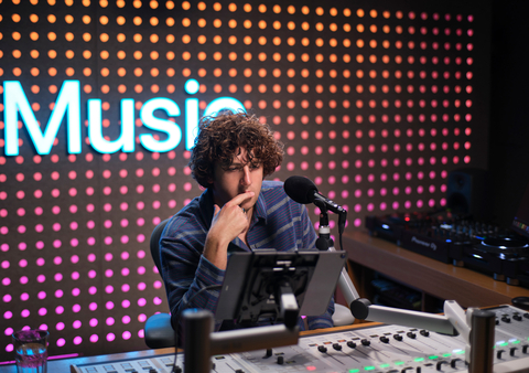 New and exclusive mixes from premiere dance and electronic artists and DJs including Jamie xx will launch on Apple Music Club. (Photo: Apple Music)