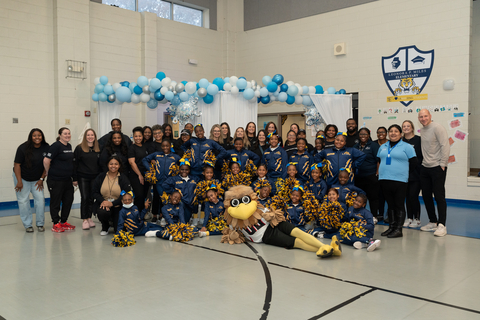 Mercedes-Benz USA Hosts “Holidays with Love” Celebration with Atlanta United's Brad Guzan, Atlanta Public Schools and Safe Kids Worldwide (Photo: Business Wire)