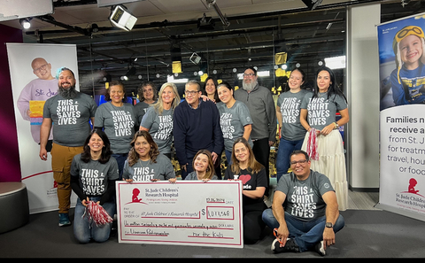 Univision Miami check presentation for the 2024 St. Jude Promesa y Esperanza® (Promise and Hope) broadcast (Photo: Business Wire)