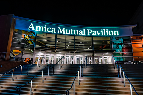 Boingo’s converged wireless networks provide secure, reliable connectivity for Amica Mutual Pavilion, a 14,000-seat arena that is home to the AHL Providence Bruins and the NCAA Big East Providence College men’s basketball team. (Photo: Business Wire)