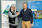 Chief Sipi Flamand and President and CEO Eric Desaulniers mark the signing of the agreement in Manawan. (Photo: Business Wire)