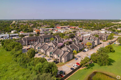 Aerial view of Miramar Apartments in Houston, Texas (Photo: Business Wire)