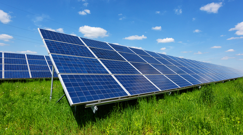 Utility-scale solar projects (Photo: Business Wire)