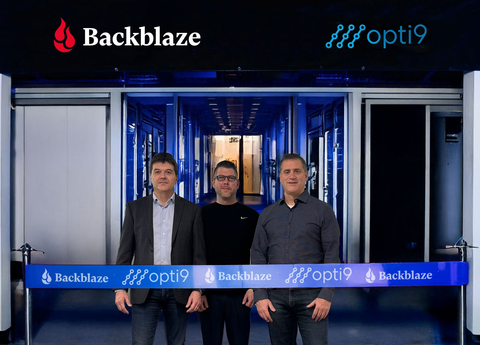 Posing for Backblaze's new Canada East data region ribbon cutting, left to right: Jim Stechyson, Opti9 President; Cory Mac Donell, Opti9 Vice President of Sales and Business Development; Vince Sacca, Backblaze Head of Business Development - Canada. (Photo: Business Wire)