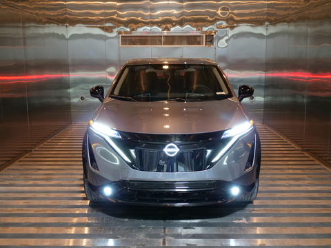 Michigan winters are cold, but inside a unique chamber at Nissan Technical Center North America (NTCNA) near Detroit, it’s even colder. "Our chambers are capable of temperatures ranging from -40 degrees Fahrenheit to 176 degrees Fahrenheit," said Jeff Tessmer, senior manager of Zero Emission Vehicles at NTCNA. (Photo: Business Wire)