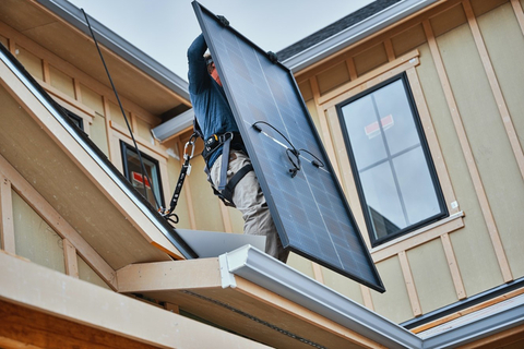 original Sunnova Surpasses 100,000 New Home Solar System Installs with More Than 1 Million Panels (Photo: Business Wire)