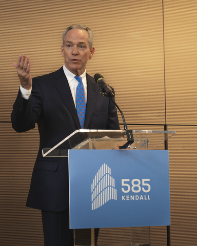 Suffolk Chairman and CEO John Fish addresses attendees at topping off event and thanks workers for meeting project schedule milestone. (Photo: Business Wire)