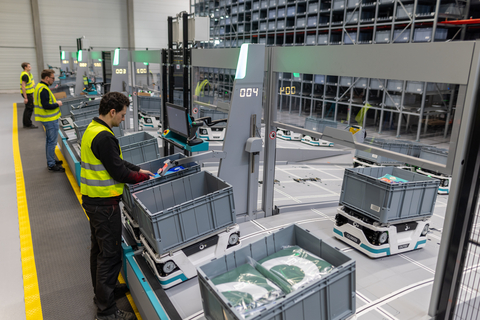 thumbnail The Skypod Workstations boost productivity, reduce errors, and adapt to the evolving needs of a warehouse. (Photo: Business Wire) 