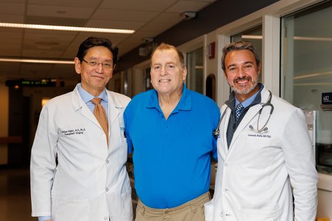 Tim Andrews with Dr. Tatsuo Kawai, left, and Dr. Leonardo V. Riella

Photo credit: Kate Flock/Massachusetts General Hospital