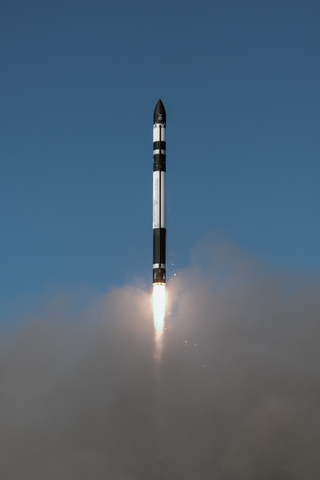 Rocket Lab's Electron launch vehicle lifts-off from Launch Complex 1 carrying five satellites for French constellation operator Kinéis. (Photo: Business Wire)