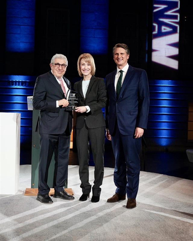 Left to right: Stanley Bergman, Kathy Mazzarella (Vice-Chair of NAW Board of Directors and Chairman, President, and CEO of Graybar), and Eric Hoplin (President and CEO, NAW). (Photo: Business Wire)