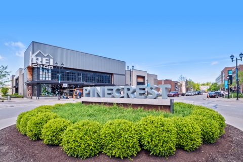 Tanger has acquired Pinecrest, a 640,000-square-foot open-air, grocery-anchored, mixed-use center in one of the most desirable submarkets of Cleveland, Ohio. Photo credit: Tanger