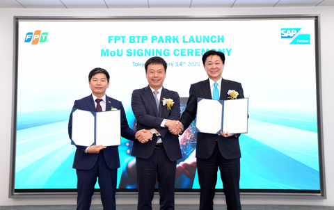 Representatives from FPT and SAP Japan at the Launching Ceremony in Tokyo, Japan (Photo: Business Wire)