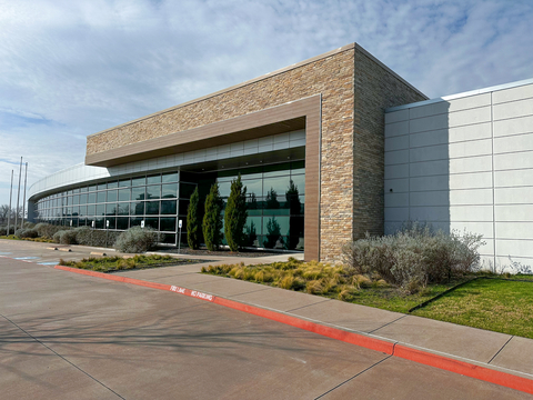 Front entrance view of the Resilience DFW data center (Photo: Business Wire)