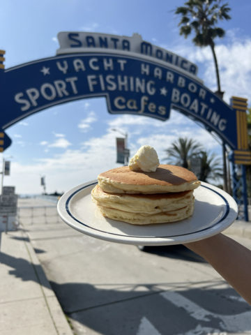 IHOP Hosts “20K for Pancake Day” Event to Break the Guinness World Records Title for Most Pancakes Served in Eight Hours (Photo: Business Wire)