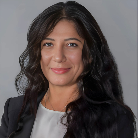 Meline Kalendjian, First Vice President and Market Manager at Valley Bank, helps lead the Beverly Hills branch, which has grown over $50 million in deposits in its first six months.  (Photo: Business Wire)