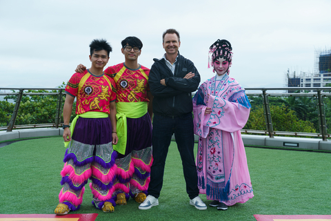 thumbnail The Amazing Race Season 37 premiere episode features Hong Kong’s rich cultural heritage and electrifying urban landscape. Photo Credit Kit Karzen CBS.