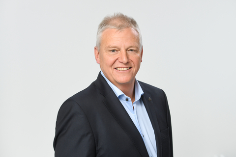 thumbnail Michael Mauser to step down as President & Chief Executive Officer. (Photo: Business Wire)